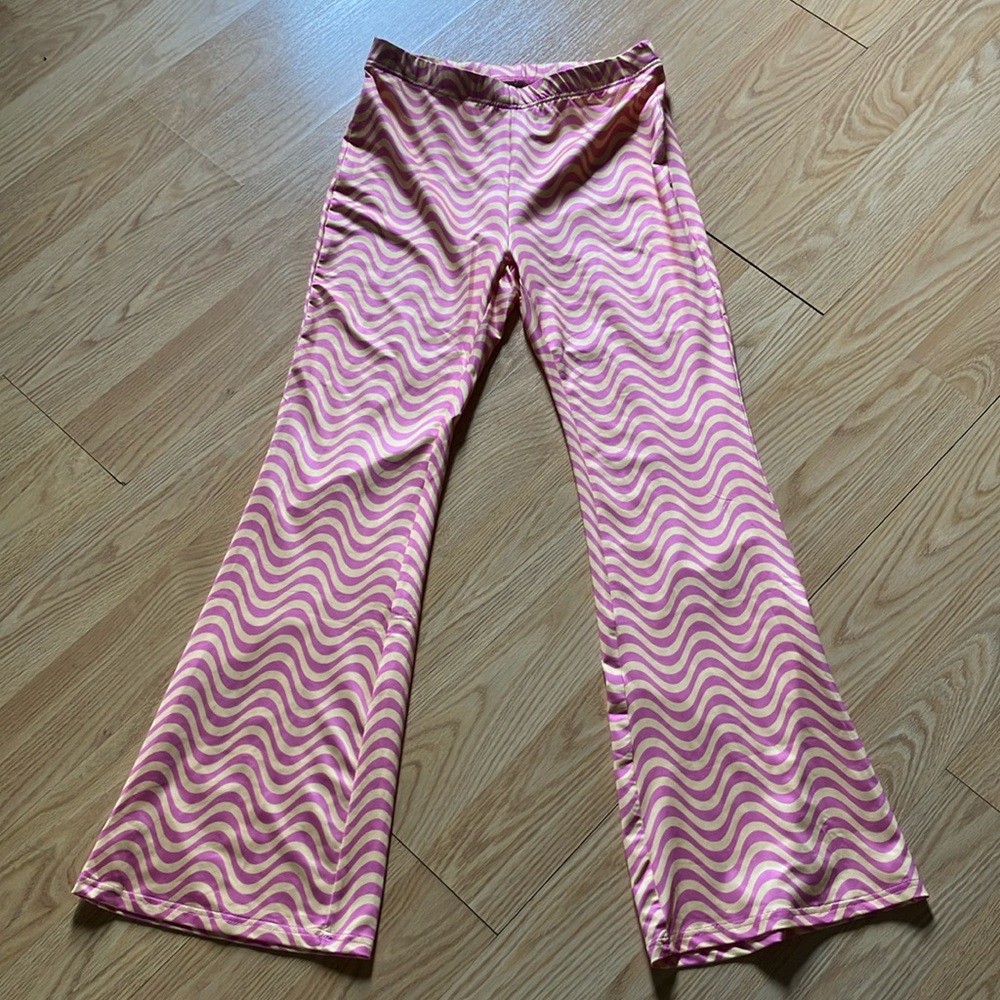 SHEIN Pink and Purple Chevron Leggings